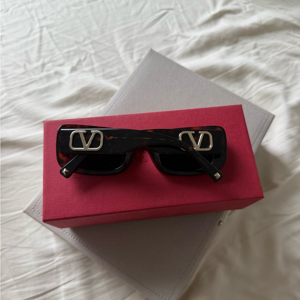Valentino Brown Tortoise Sunglasses - Picture 2 of 4